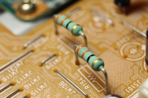 What are resistors? – Understanding Circuit Building Components